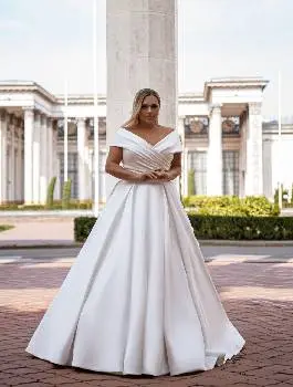 Весільний салон «Елана» весільні, вечірні, випускні дитячі святкові плаття на причастя. — фото 4