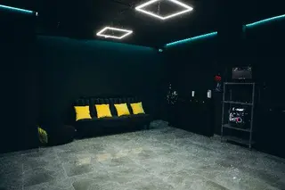 AfterLife VR club — фото