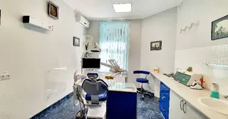 Стоматологічна клініка “ Dr.Petryk ” — фото