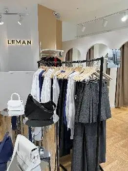 LEMAN Showroom Шоурум одягу, сумок та аксесуарів — фото 2
