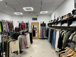 100ok Магазин одягу та взуття Львів — фото