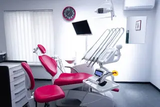 Precision Dental Clinic - Стоматологічна Клініка — фото
