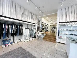Courage Boutique | магазин брендового одягу Львів | Ami Paris, Zimmermann, Golden Goose, IENKI IENKI, Nina Ricci — фото 4