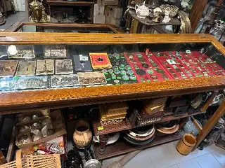 Антикваріат Львів магазин галерея - "Арт Вернісаж" - Театральна 23 - буд. Драм. Театру ім.М. Заньковецької — фото 5