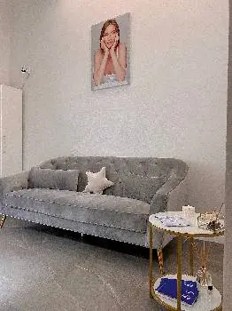 Смас ліфтинг Ulthera, контурна пластика, чистка обличчя Hydrafacial та фототерапія IPL у Renaissance Clinique — фото 3