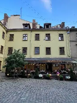 Le Petit Café Lviv — фото 4