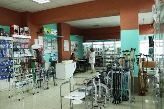 Медтехніка, засоби реабілітації, ортопедія, ремонт тонометрів, ортопедичне взуття — фото