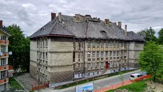 ЛЬВІВСЬКЕ ВИЩЕ ПРОФЕСІЙНЕ УЧИЛИЩЕ ПОБУТОВОГО ОБСЛУГОВУВАННЯ — фото