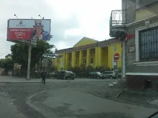 Львівська академія бізнесу — фото