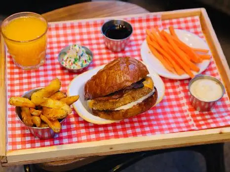 Epic Chicken Cafe — фото 2