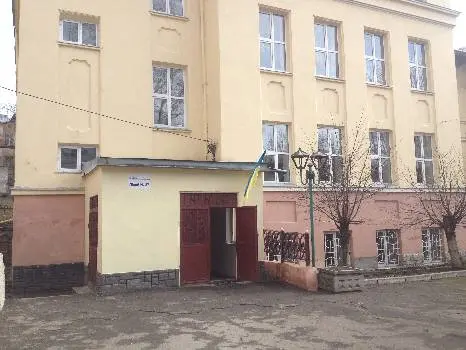 Школа №37 з поглибленим вивченням французької мови — фото 3