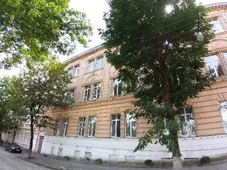 Гуманітарна гімназія — фото
