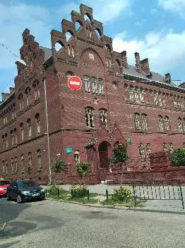 Львівська правнича гімназія імені Шоіри Майзади — фото