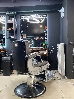barbershop Скажені Вуса — фото