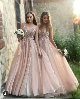 Dresscode Bar Прокат Суконь Львів — фото