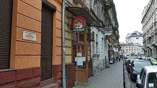 Чарівниця — фото