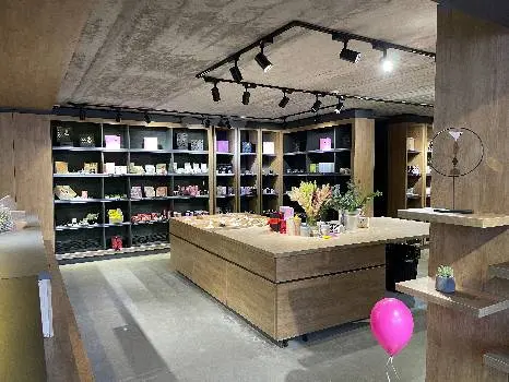 Date квіти та подарунки — фото 5