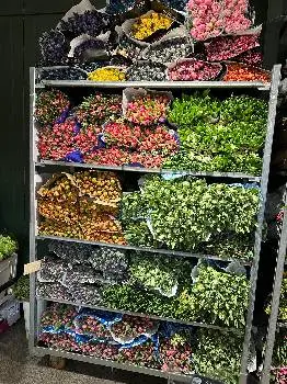 Гуртівня квітів Baza Flowers — фото