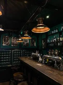 With Friends Pub. Паб у Львові — фото