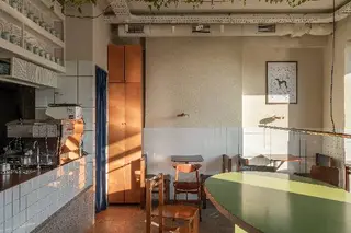 Mitte. Міське кафе — фото