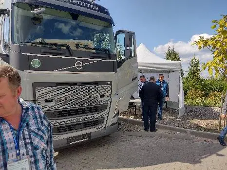 ФХ сервіс Volvo Trucks Renault Trucks — фото 2